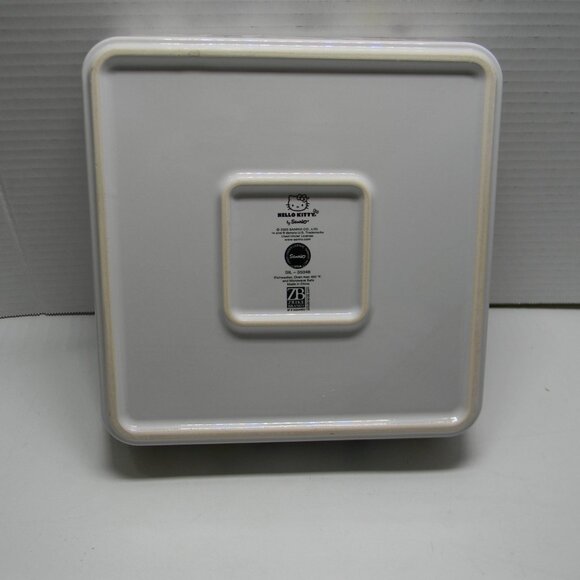 Hello Kitty by Sanrio Casserole Dish  9" x 9" NEW - Picture 5 of 5